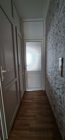 Satılır Köhnə Tikili, Binəqədi.r, 9-cu mikrorayon-13