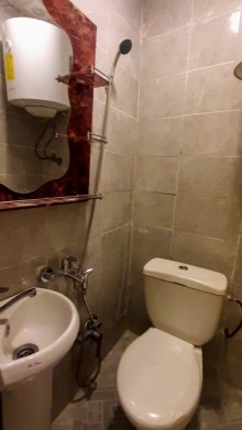 Satılır Həyət evi, Yasamal.r, Elmlər Akademiyası.m-3