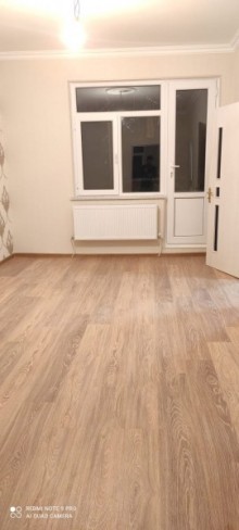 Satılır Köhnə Tikili, Nəsimi.r, 4-cü mikrorayon, Memar Əcəmi.m-5