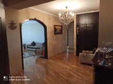 Satılır Yeni Tikili, Binəqədi.r, 8-ci mikrorayon, Azadlıq.m-2