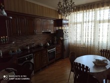 Satılır Yeni Tikili, Binəqədi.r, 8-ci mikrorayon, Azadlıq.m-10