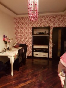 Satılır Köhnə Tikili, Yasamal.r, Yasamal, İnşaatçılar.m-1