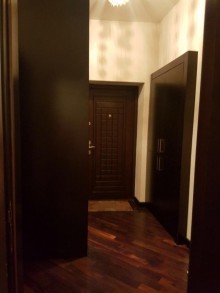 Satılır Köhnə Tikili, Yasamal.r, Yasamal, İnşaatçılar.m-13