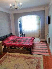 Satılır Köhnə Tikili, Xətai.r, Əhmədli, Əhmədli.m-5