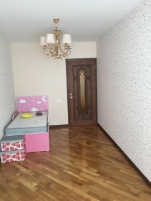 Satılır Köhnə Tikili, Səbail.r, Badamdar-8
