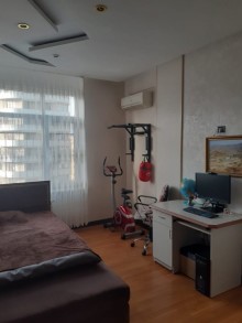 Satılır Yeni Tikili, Nəsimi.r, Elmlər Akademiyası.m-10