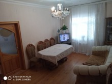 Satılır Köhnə Tikili, Binəqədi.r, 8-ci mikrorayon, Azadlıq.m-1