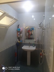 Satılır Köhnə Tikili, Binəqədi.r, 8-ci mikrorayon, Azadlıq.m-8