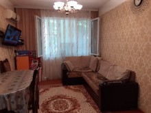 Satılır Köhnə Tikili, Nəsimi.r, 4-cü mikrorayon, Memar Əcəmi.m-2