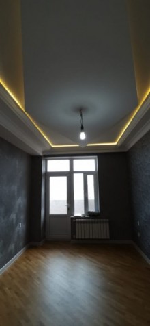 Satılır Yeni Tikili, Nəsimi.r, 4-cü mikrorayon, Memar Əcəmi.m-8