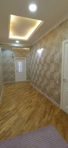 Satılır Yeni Tikili, Nəsimi.r, 4-cü mikrorayon, Memar Əcəmi.m-10