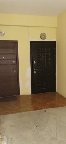 Satılır Yeni Tikili, Nəsimi.r, 4-cü mikrorayon, Memar Əcəmi.m-13