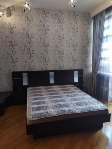 Kirayə (Aylıq) Yeni Tikili, Yasamal.r, Elmlər Akademiyası.m-4