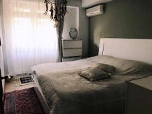 Satılır Köhnə Tikili, Nəsimi.r, 28 May.m-11