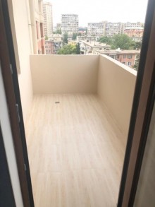 Satılır Yeni Tikili, Binəqədi.r, 7-ci mikrorayon, Azadlıq.m-14
