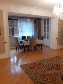 Satılır Köhnə Tikili, Nəsimi.r-1