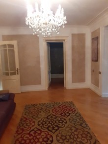 Satılır Köhnə Tikili, Nəsimi.r-6