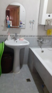 Satılır Köhnə Tikili, Xətai.r, Əhmədli, Əhmədli.m-3
