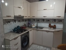 Satılır Köhnə Tikili, Binəqədi.r, 8-ci mikrorayon, Azadlıq.m-10