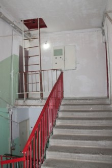 Satılır Köhnə Tikili, Nizami.r, Xalqlar Dostluğu m..m-15