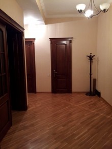 Satılır Yeni Tikili, Yasamal.r, İnşaatçılar.m-8
