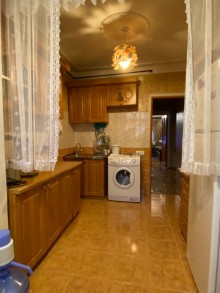 Satılır Köhnə Tikili, Sabunçu.r, Bakıxanov-7