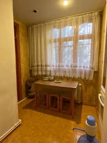 Satılır Köhnə Tikili, Sabunçu.r, Bakıxanov-9