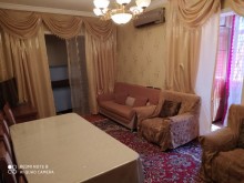 Satılır Köhnə Tikili, Binəqədi.r, 7-ci mikrorayon, Dərnəgül.m-2