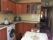 Satılır Köhnə Tikili, Sabunçu.r, Bakıxanov, Neftçilər.m-4