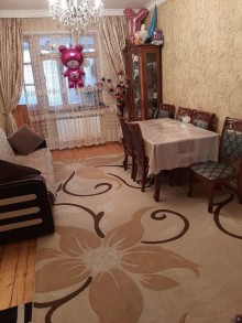 Satılır Köhnə Tikili, Binəqədi.r, 9-cu mikrorayon, Nəsimi.m-2