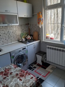Satılır Köhnə Tikili, Binəqədi.r, 9-cu mikrorayon, Nəsimi.m-7