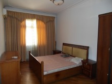 Kirayə (Aylıq) Yeni Tikili, Yasamal.r, Elmlər Akademiyası.m-4