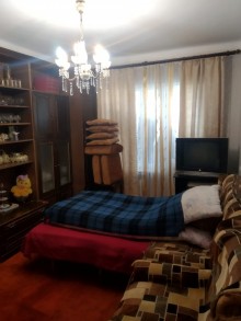 Satılır Köhnə Tikili, Xətai.r, Əhmədli, Əhmədli.m-1