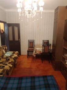 Satılır Köhnə Tikili, Xətai.r, Əhmədli, Əhmədli.m-2