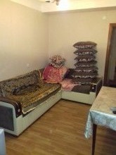 Satılır Köhnə Tikili, Suraxanı.r, Yeni Günəşli, Xalqlar Dostluğu m..m-1