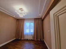ev elanlari merdekan 4 otaq 182 kv/m, -10