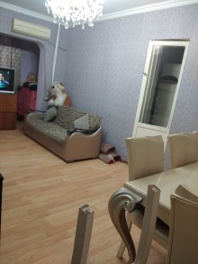 Satılır Köhnə Tikili, Xətai.r, Əhmədli, Həzi Aslanov.m-1