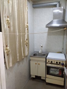 Satılır Köhnə Tikili, Xətai.r, Əhmədli, Həzi Aslanov.m-7