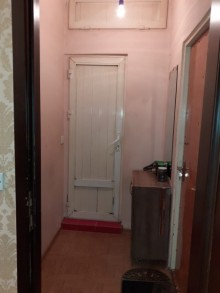 Satılır Köhnə Tikili, Nəsimi.r, 4-cü mikrorayon, Memar Əcəmi.m-9