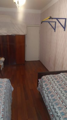 Satılır Köhnə Tikili, Nəsimi.r, 4-cü mikrorayon, Memar Əcəmi.m-6