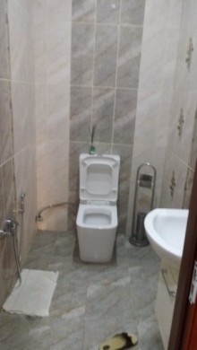 Satılır Yeni Tikili, Binəqədi.r, 7-ci mikrorayon, Azadlıq.m-11