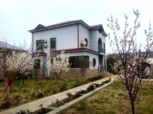 novxani baglarinda villa satilir, -1