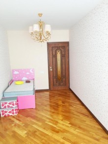Satılır Köhnə Tikili, Səbail.r, Badamdar-9