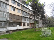 Satılır Obyekt, Binəqədi.r, 8-ci mikrorayon, Azadlıq.m-1