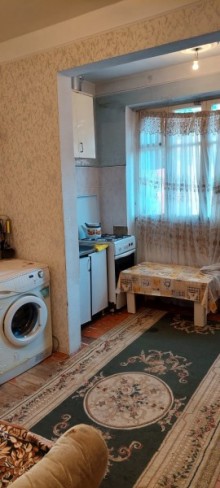 Satılır Köhnə Tikili, Xətai.r, Əhmədli, Əhmədli.m-11