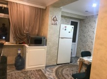Satılır Köhnə Tikili, Yasamal.r, Yasamal, Elmlər Akademiyası.m-10
