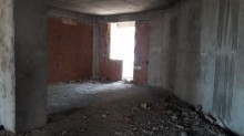 Satılır Yeni Tikili, Binəqədi.r, 8-ci mikrorayon, Azadlıq.m-4