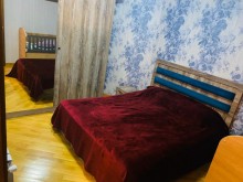 Satılır Yeni Tikili, Binəqədi.r, 9-cu mikrorayon, Memar Əcəmi.m-3