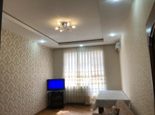 Satılır Yeni Tikili, Nəsimi.r-5