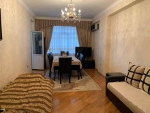 Satılır Yeni Tikili, Binəqədi.r, 8-ci mikrorayon, Azadlıq.m-5